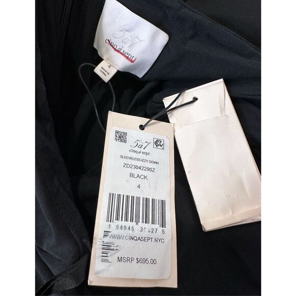 NWT CINQ A SEPT Izzy Embellished Turtleneck Sleeveless Gown with Train Size 4 $6 - Picture 9 of 9